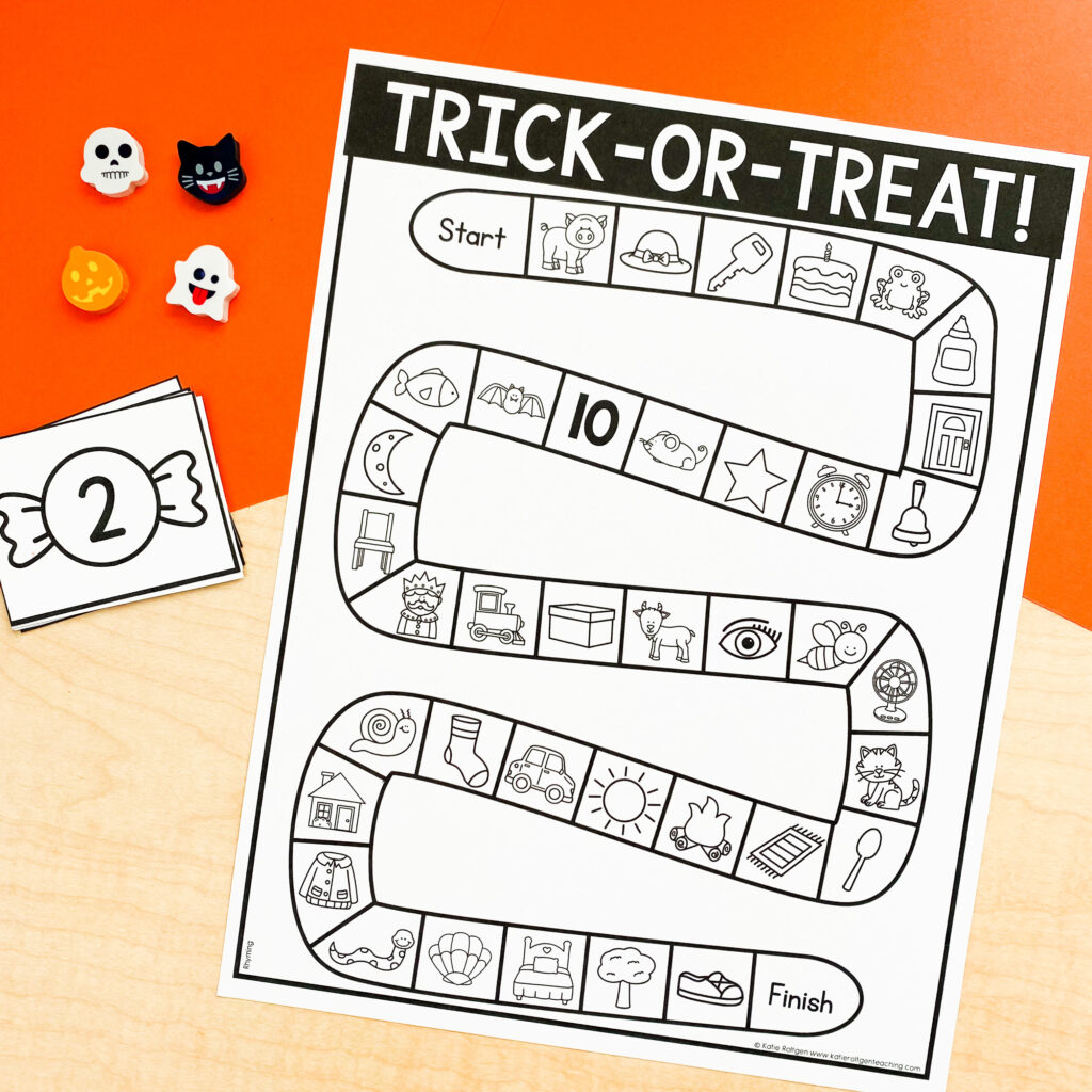 Free Halloween literacy game activities for kindergarten